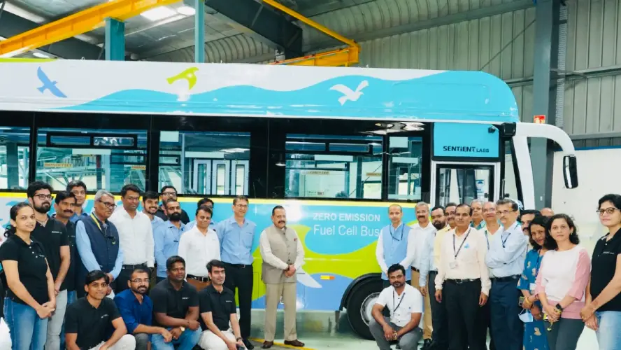 Union Minister Jitendra Singh unveils India’s first Hydrogen Fuel Cell Bus made by KPIT-CSIR