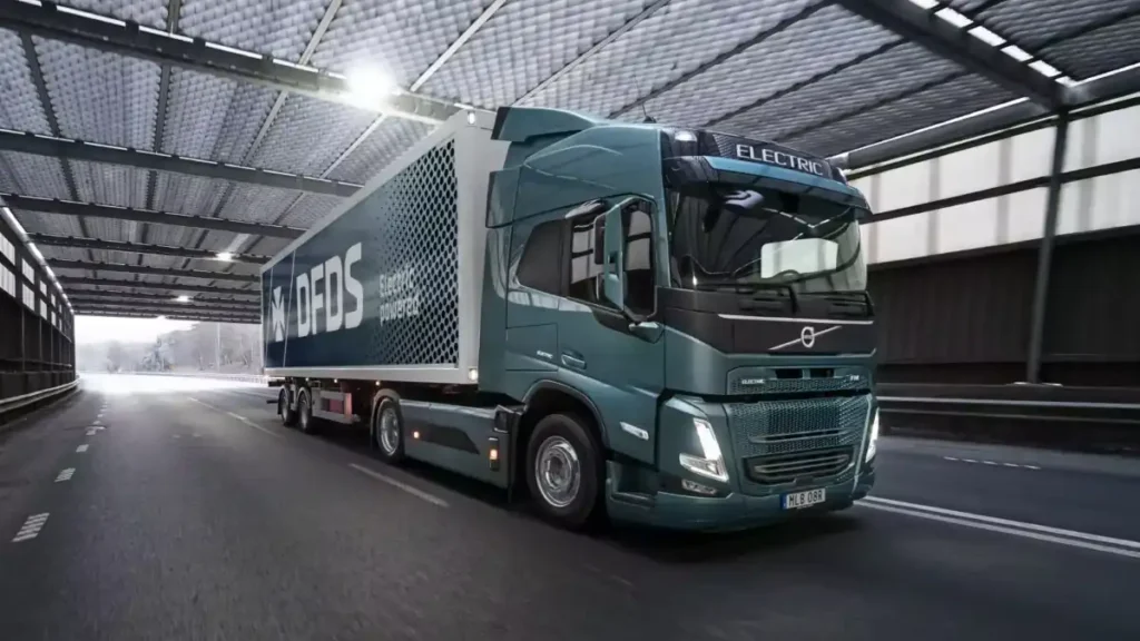 Volvo delivers 20 electric trucks to DFDS.